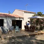 Maison Charme Proche Et Foret Avec Jardin, Wifi, Bbq, Et Pistes Cyclables A Proximite - Fr-1-652-39 * Saint-Jean-de-Monts